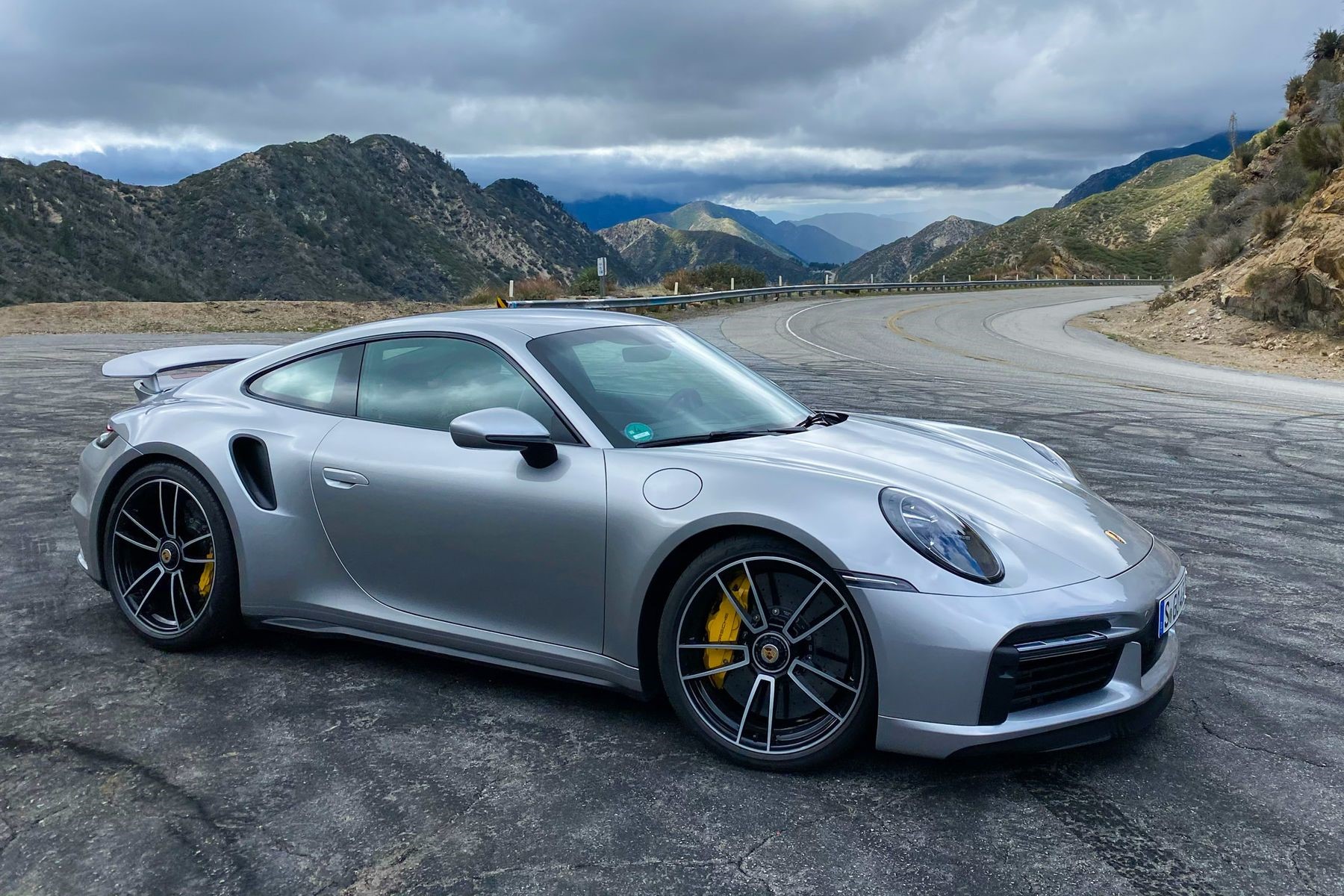 PREMIERA: Porsche 911 Turbo S (992) 2021 – Czas na moto